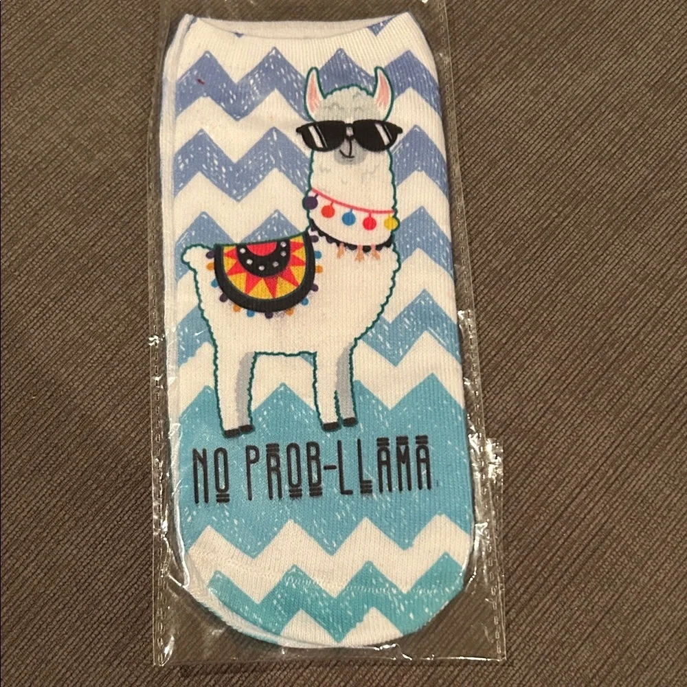5/$20 Llama No Show Socks NEW